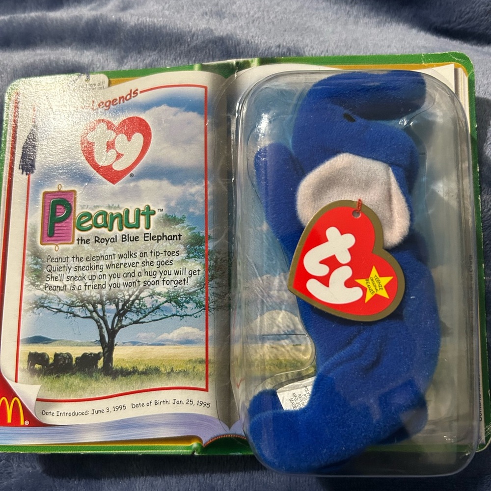 Ty Beanie Baby Peanut the Blue Elephant